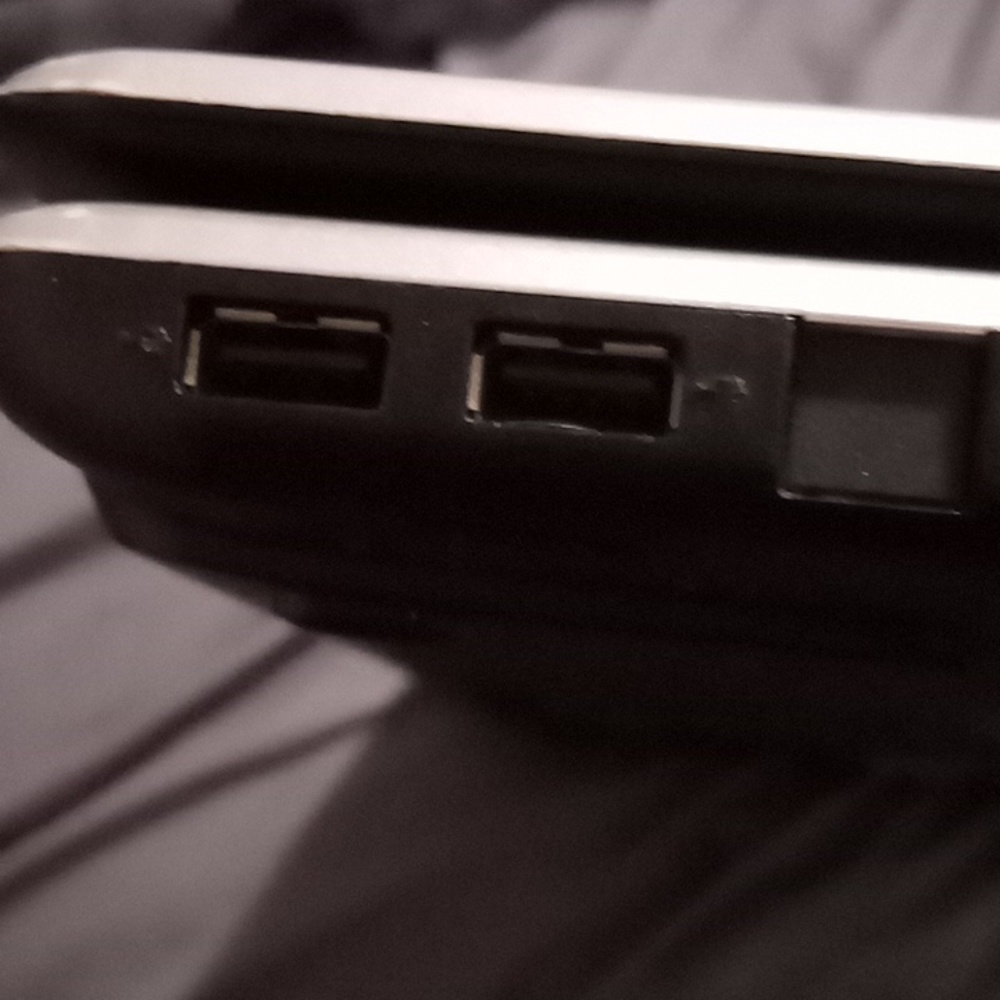 Toshiba - Picture 5 of 8